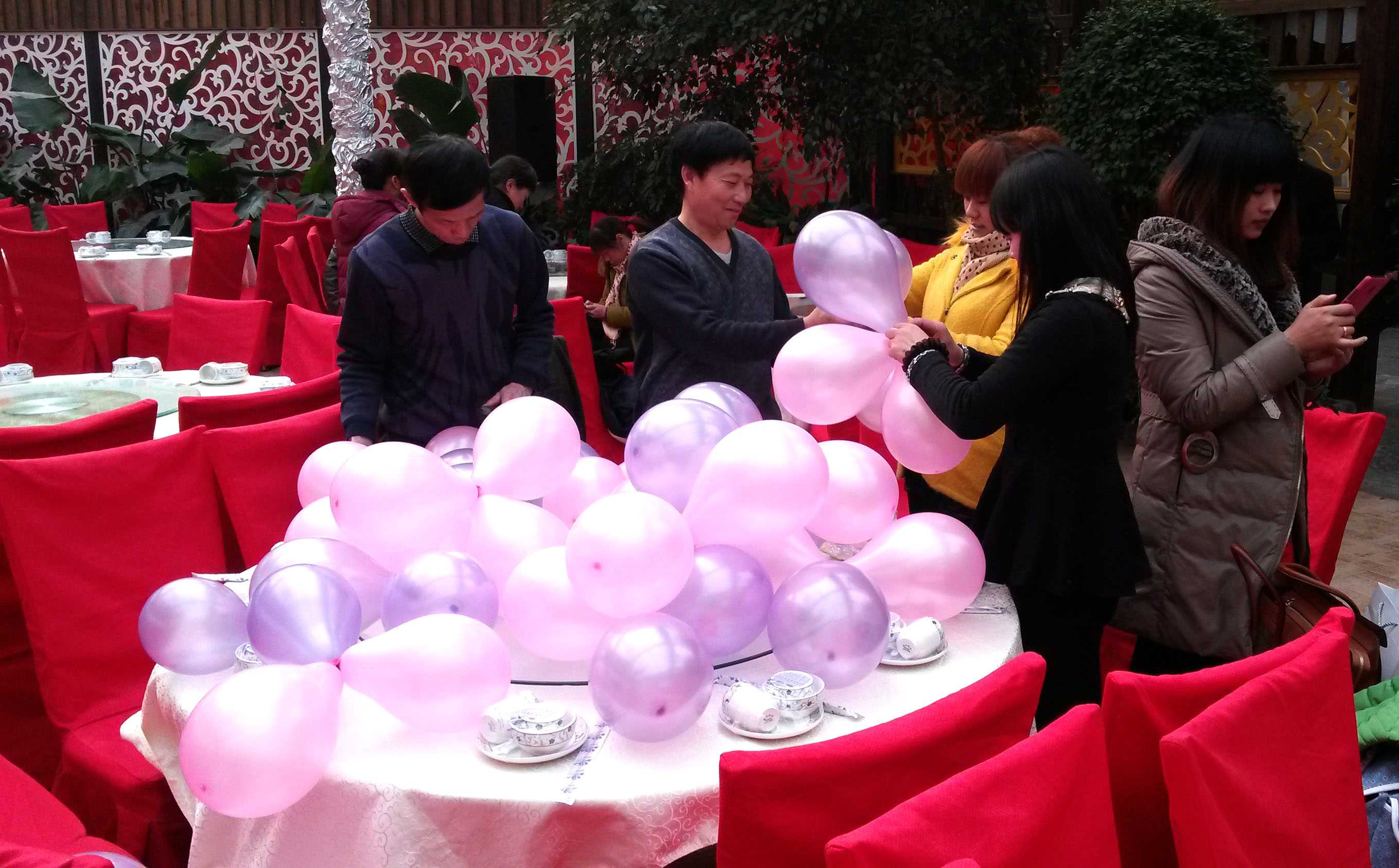 萬潔華盛八年元旦慶典掠影（一）